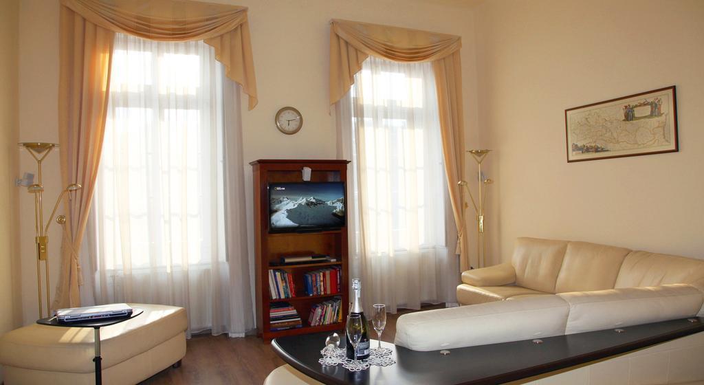 Classic Central Apartment *